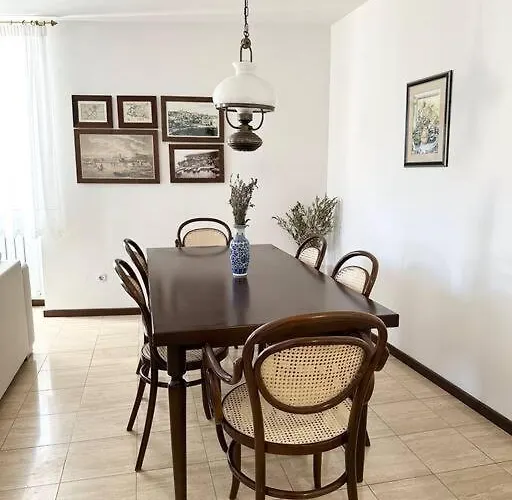 Heritage House Dvor *