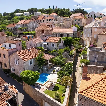 Villa Heritage House Dvor *