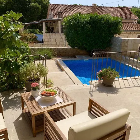 빌라 Heritage House Dvor