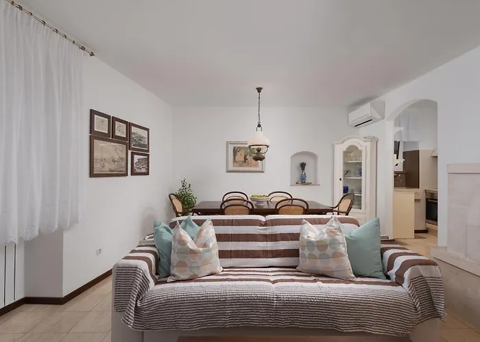 Heritage House Dvor * Sutivan