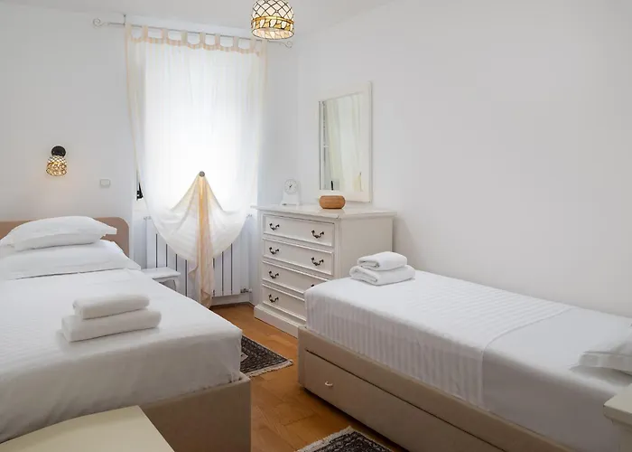 Vila Heritage House Dvor Sutivan